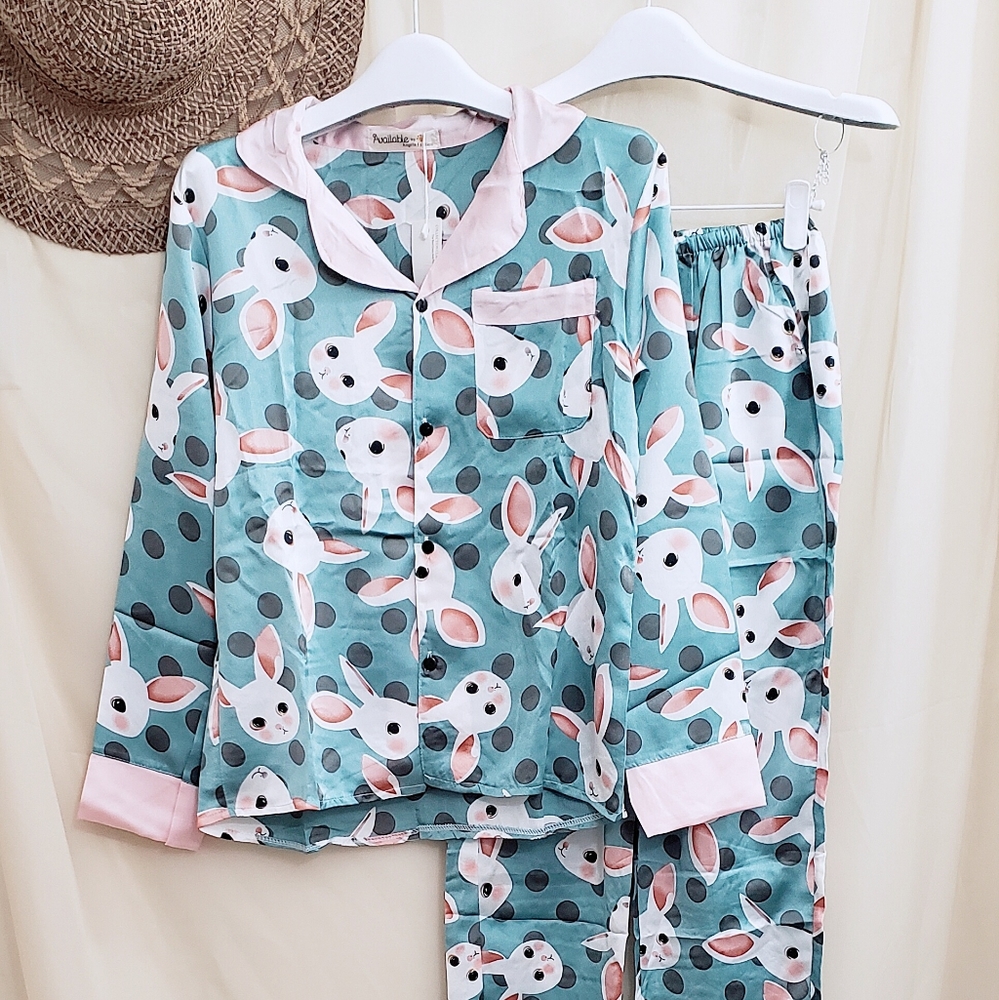 Brand new women's pajamas set